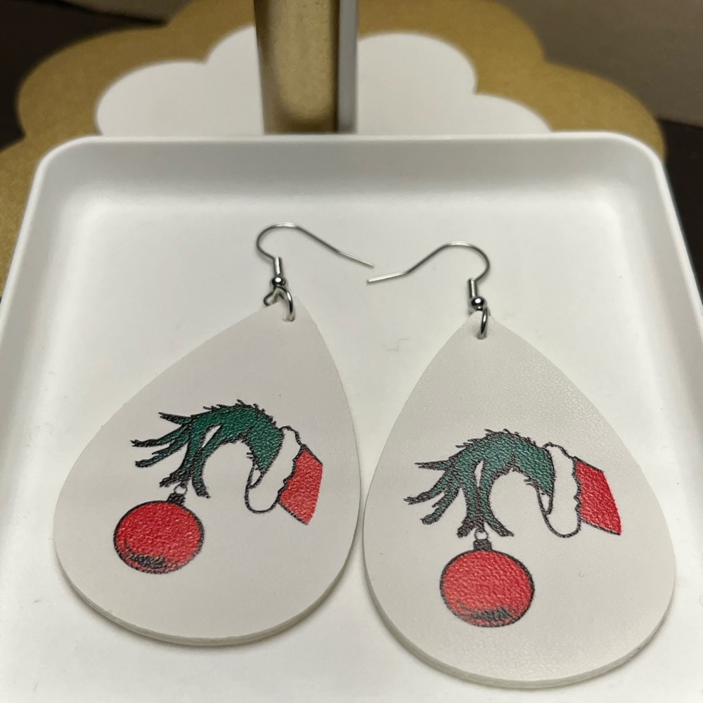 Christmas Dangle Earrings with Grinchi hands Design handmade - Picture 1 of 2